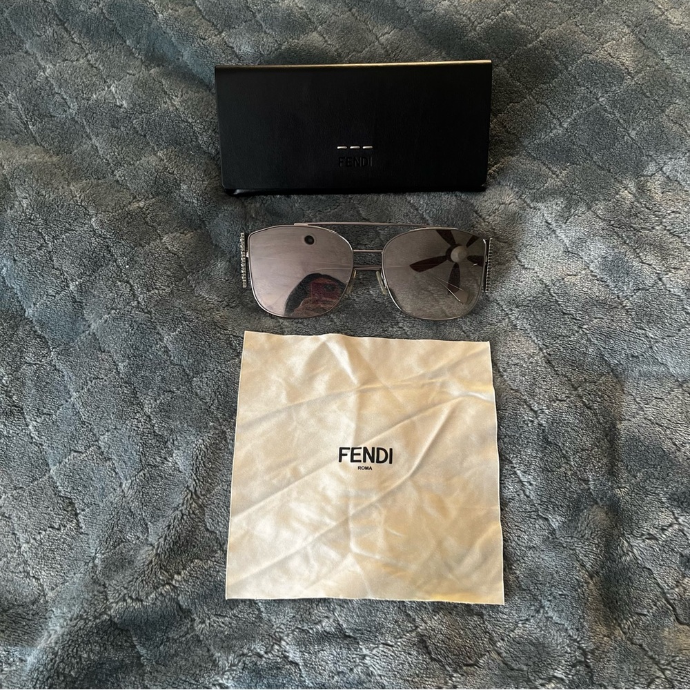 Fendi Silver and Black Women's Sunglasses